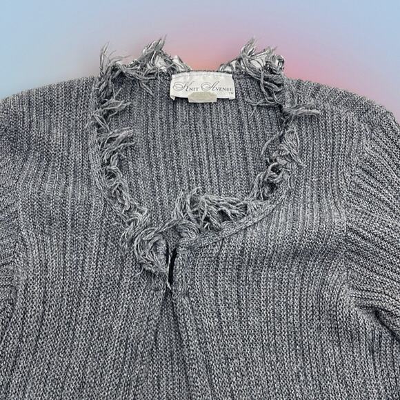 KNIT AVENUE Women’s Medium Gray Long Sweater - Picture 2 of 5